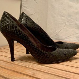 Stuart Weitzman Black Crocodile Pumps - 6.5